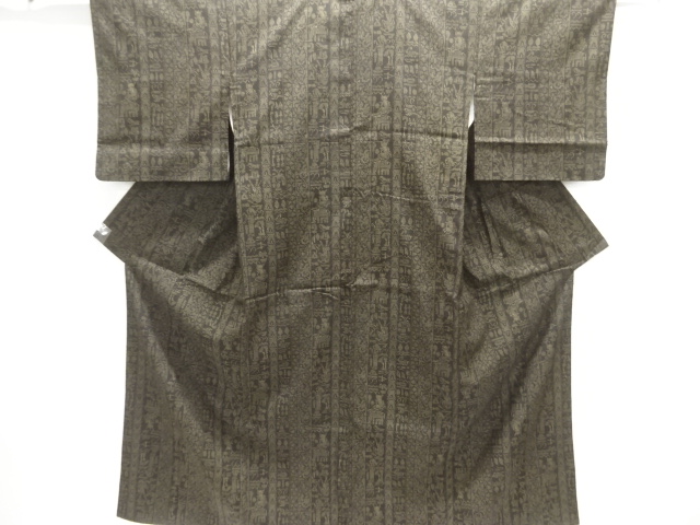 壁画模様織り出し本場結城紬100亀甲着物(石下)